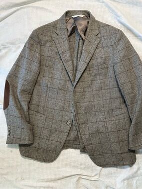 Samuelsohn Men's taupe Windowpane Wool Blazer with Elbow Patches
